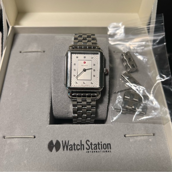 MICHELE Watch Deco II Diamond Bracelet Watch w/ Extra Links 18 mm strap size - Picture 2 of 9